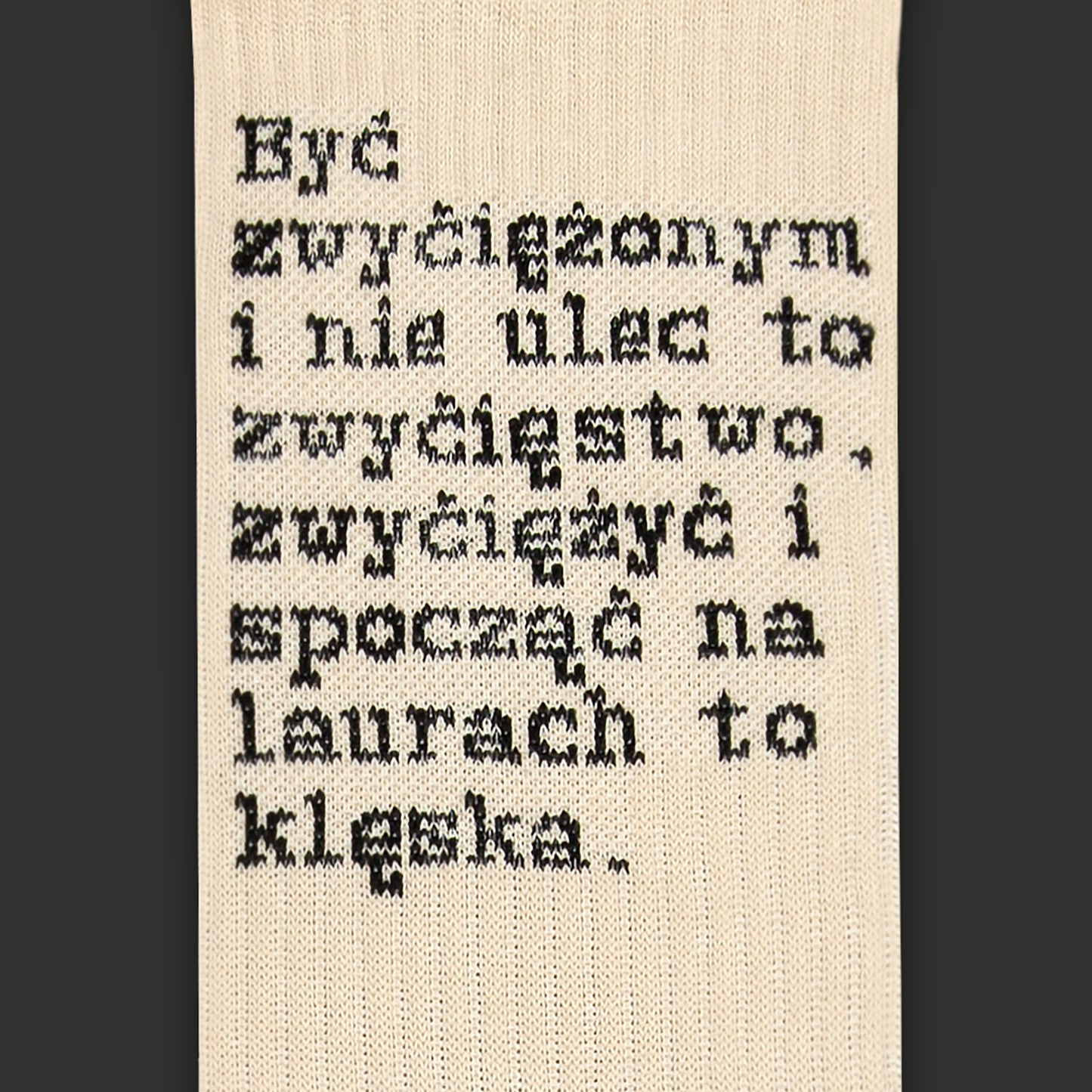 beżowe skarpetki Piłsudski